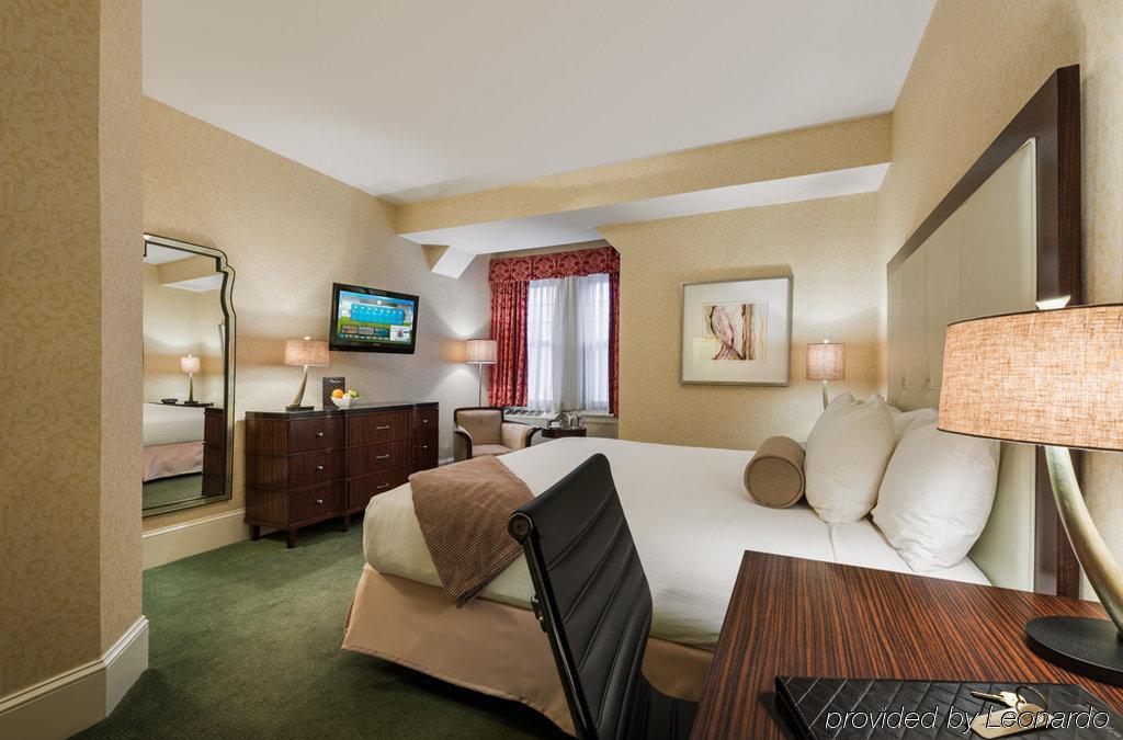 Wayne Hotel Exterior photo